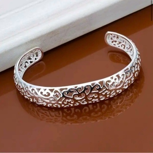 Jewelry - 🆕 925 Sterling Silver Scrollwork Bangle Bracelet